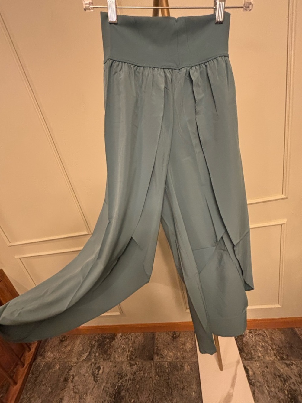 Halara Palazzo Flowy Wide Leg Pants - Teal Breezeful High Waist MSRP $42 - Picture 4 of 6